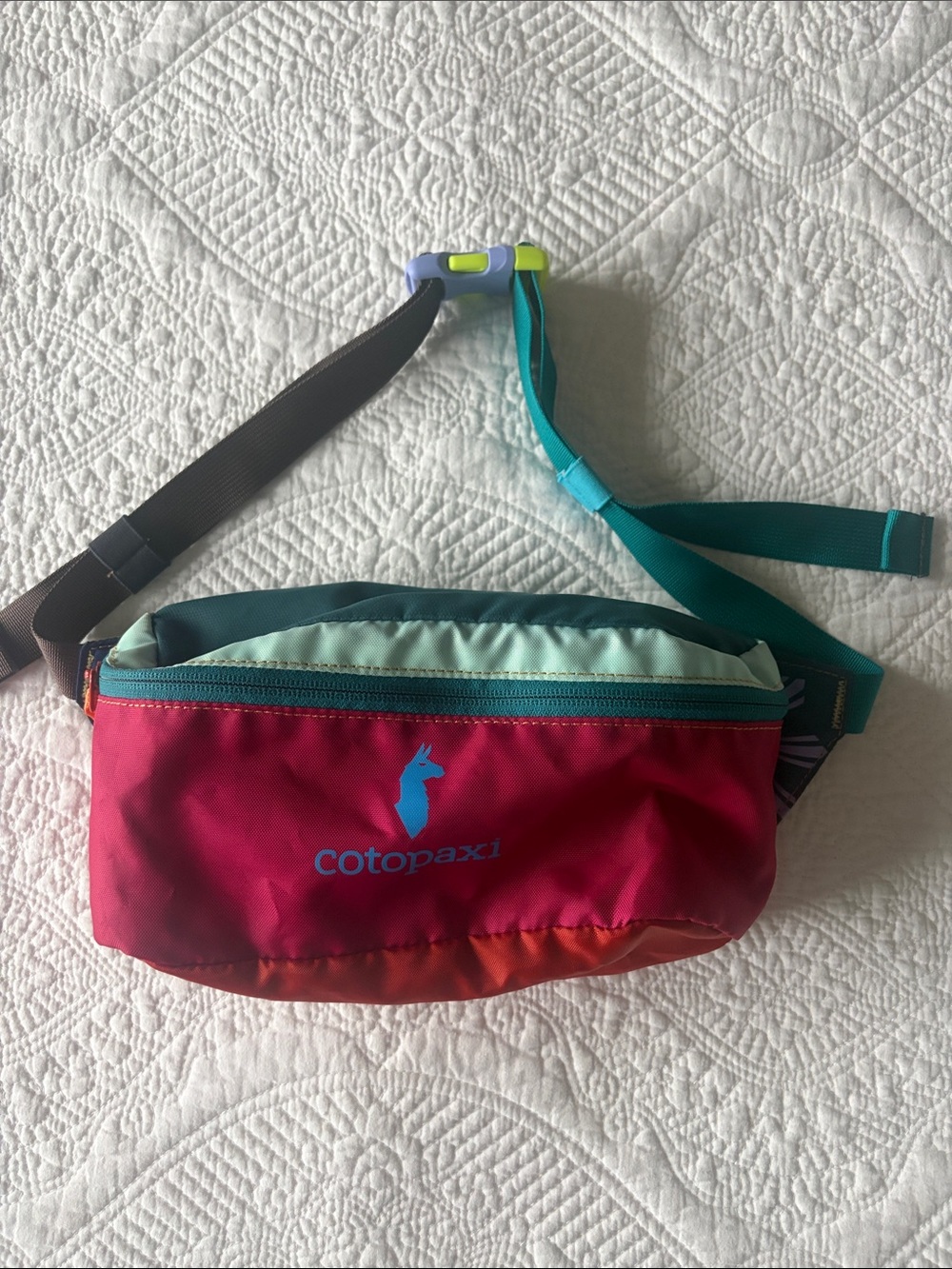 Bataan 3L Fanny Pack - Del Día